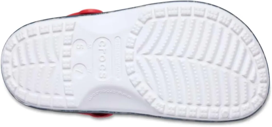 Crocs Unisex-Adult Classic Peanuts Snoopy Clog